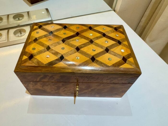 Gift Wooden Box Organizer With Key, Elegant Thuya Burl Keepsake Box – Authentic Home Decor